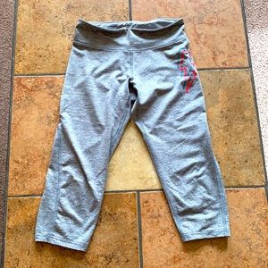 OLD NAVY ACTIVE Girls Grey Capri Leggings (M 8)